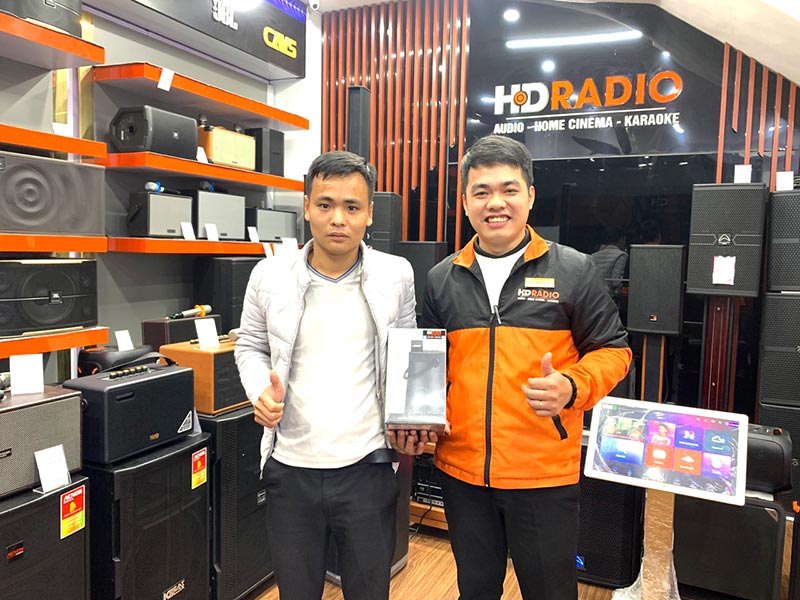 khách hàng mua Loa Bose Soundlink Revolve Plus 2 tại hdradio